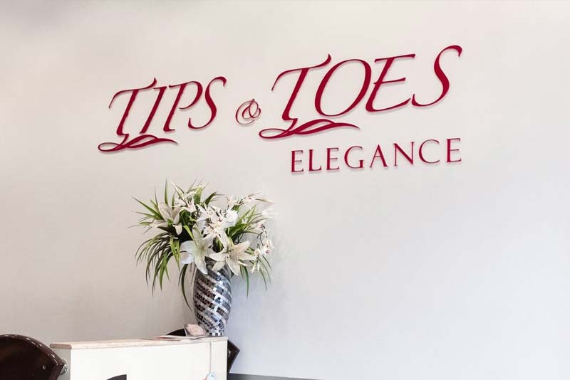 Elegance Tips Toes brand sign